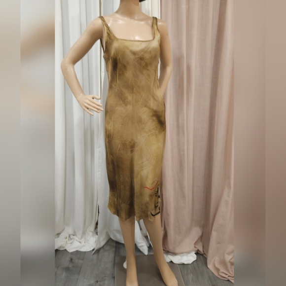 Pretty Asia Region Exclusive Limited Edition Printed Suspender Dress By Zara - Picture 2 of 15